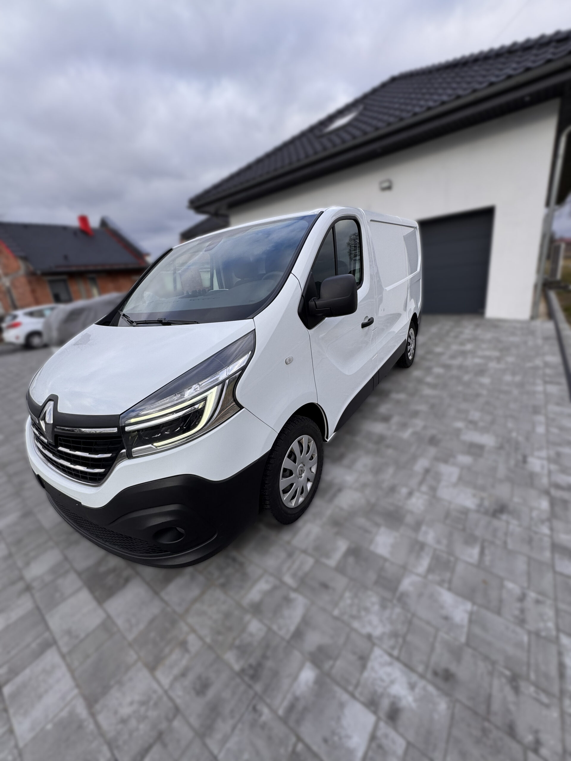 Renault Trafic 2.0 dCi 120KM – 2021 – L1H1 Wersja Comfort