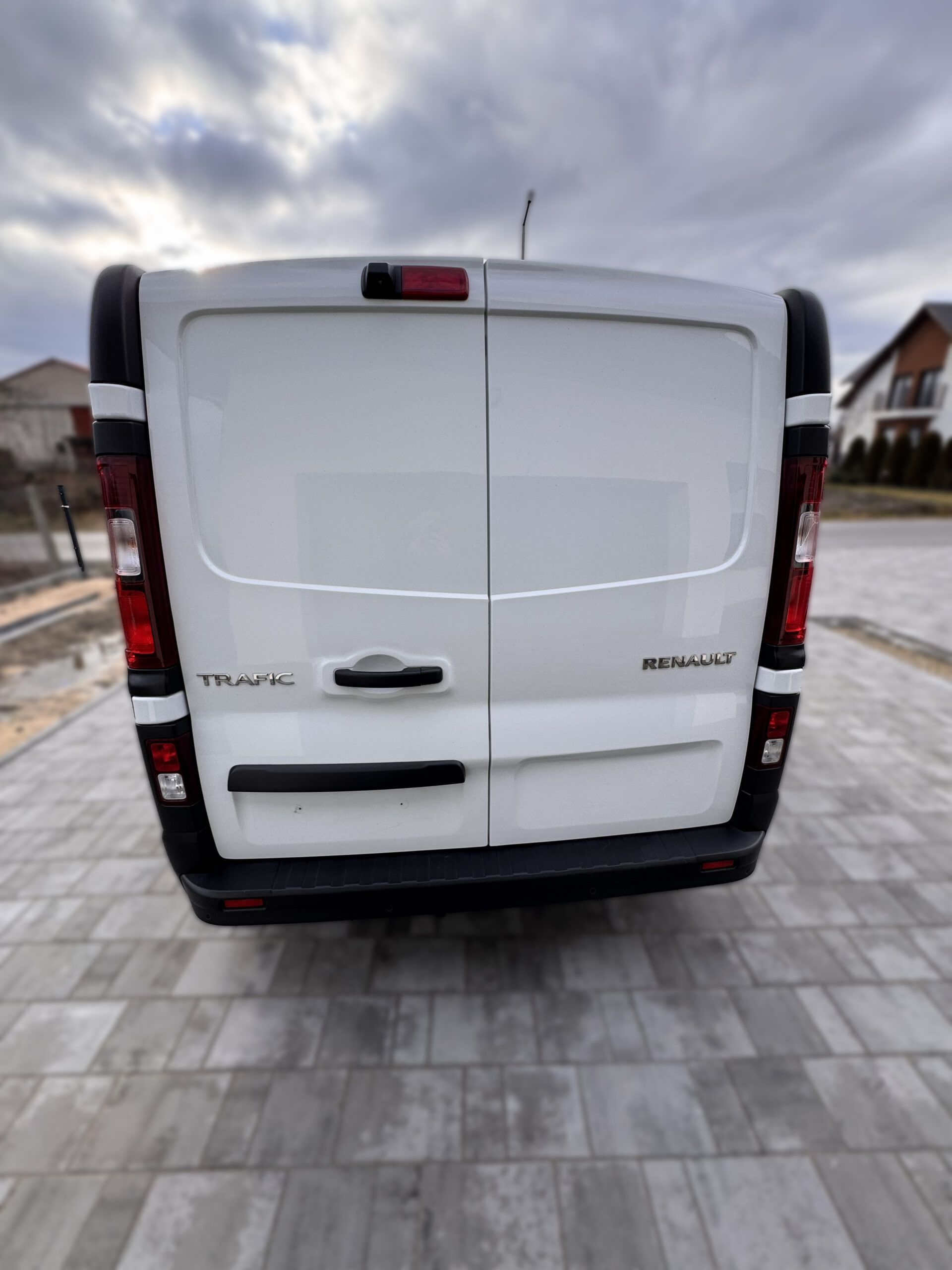 Renault Trafic 2.0 dCi 120KM – 2021 – L1H1 Wersja Comfort