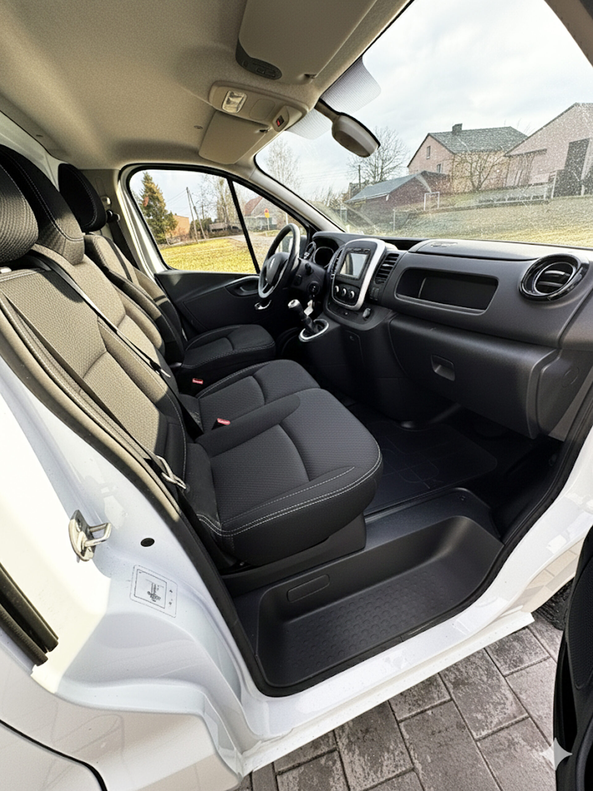 Renault Trafic 2.0 dCi 120KM – 2021 – L1H1 Wersja Comfort