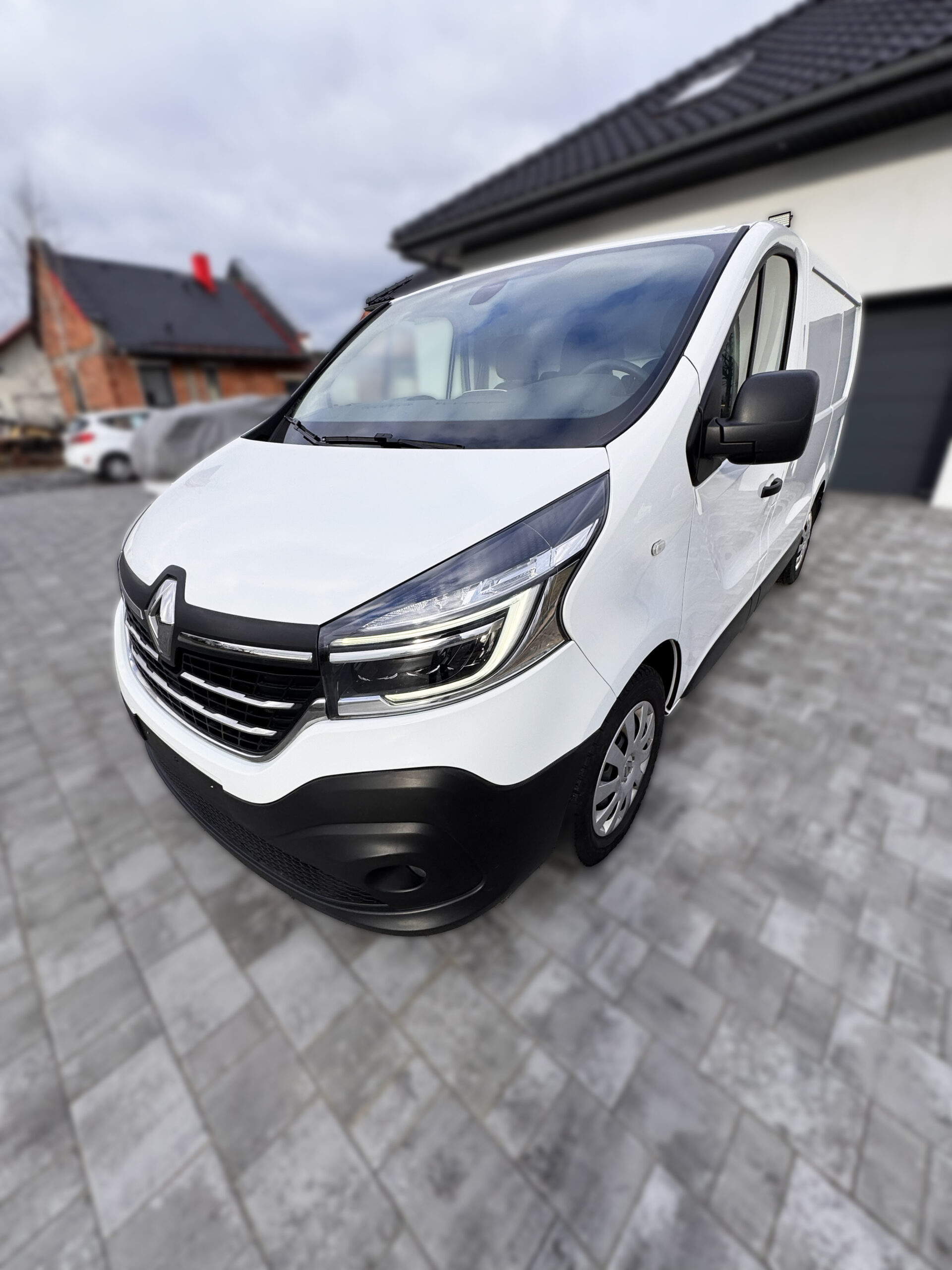 Renault Trafic 2.0 dCi 120KM – 2021 – L1H1 Wersja Comfort