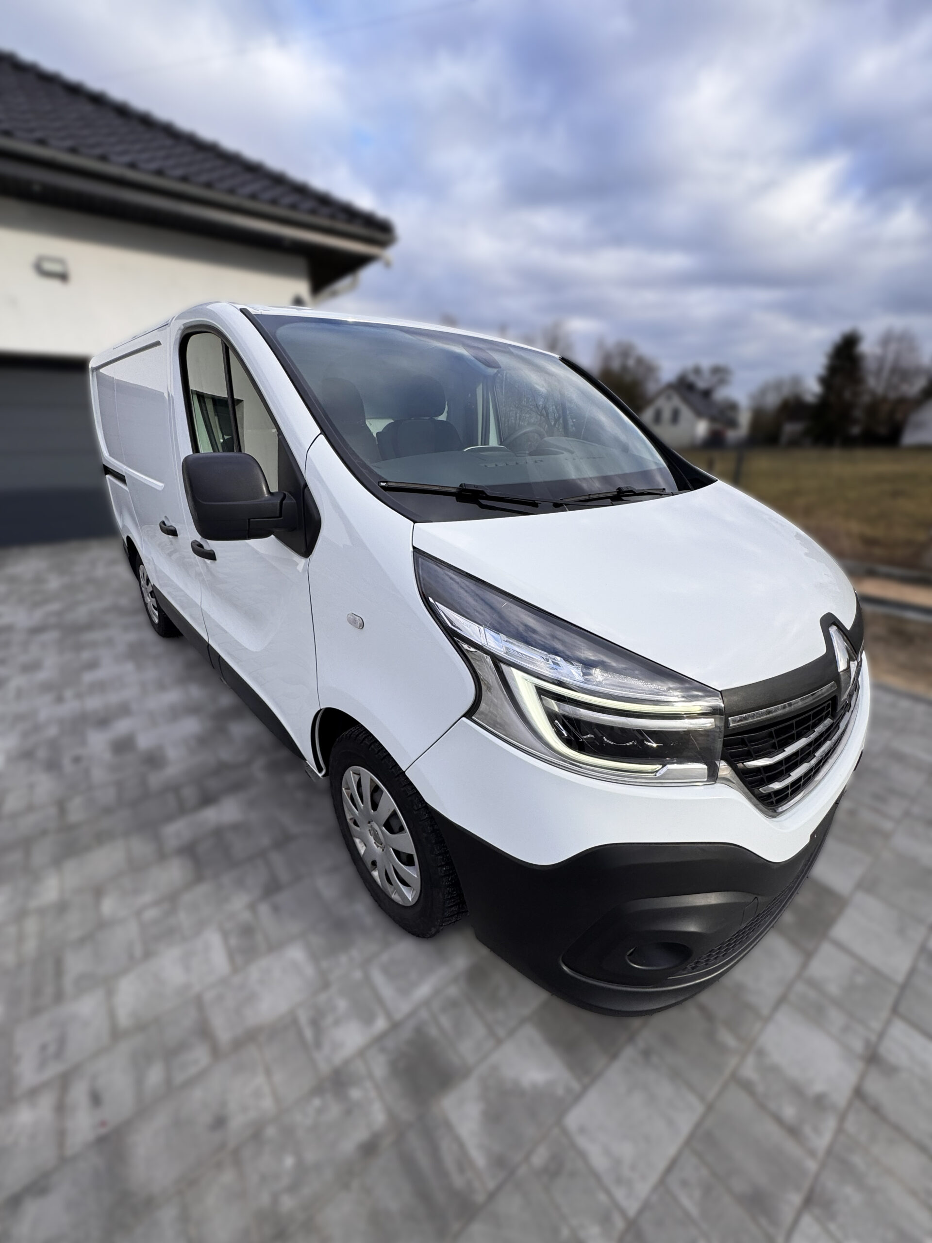 Renault Trafic 2.0 dCi 120KM – 2021 – L1H1 Wersja Comfort