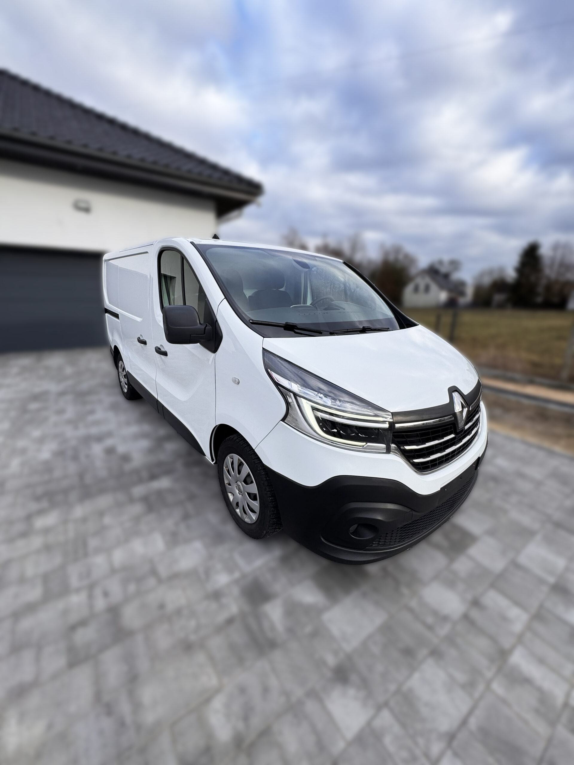 Renault Trafic 2.0 dCi 120KM – 2021 – L1H1 Wersja Comfort